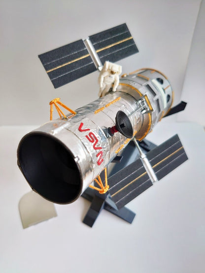 1/72 Scale Hubble Space Telescope HST Model Painted Toy Gifts