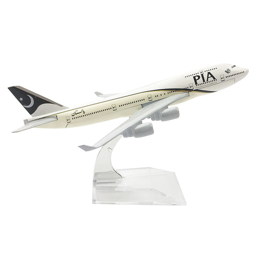 1:400 16cm B747 Airlines PIA Airplane Model Alloy Plane Diecast Craft Ornaments