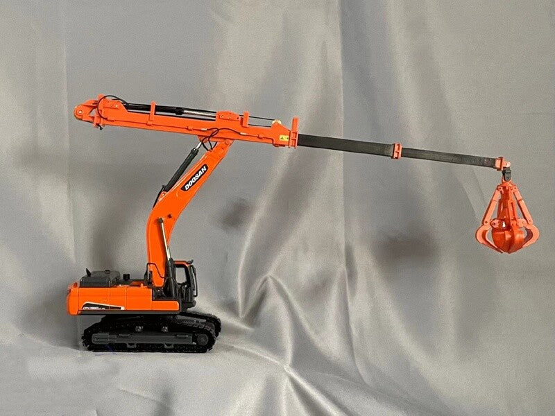 1:50 DOOSAN DX380LC -9C Telescopic Boom Excavator Contruct Machine Diecast Model