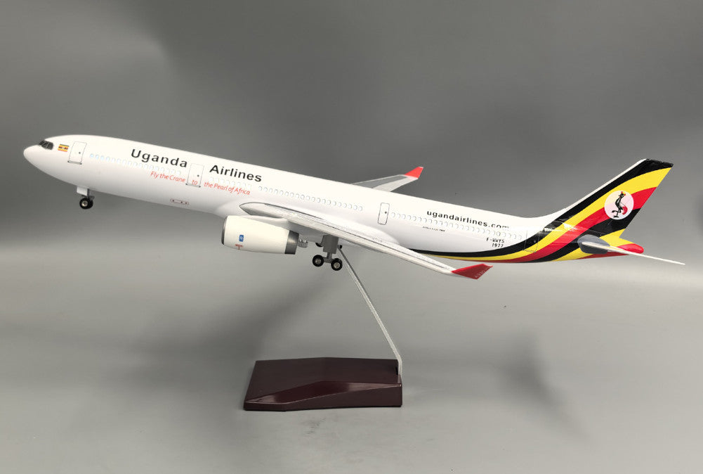 1:135 47CM Uganda Airlines AIRBUS A330 Passenger Plane Landing Gear Resin Model