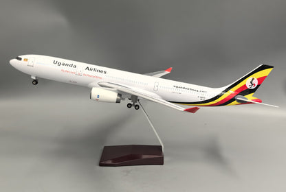 1:135 47CM Uganda Airlines AIRBUS A330 Passenger Plane Landing Gear Resin Model