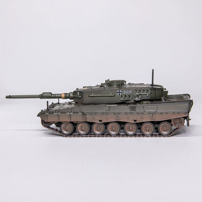 1/72 German Leopard 2A4 Main Battle Tank 12226PD Green Painted Finished Model