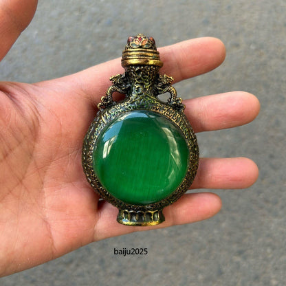 Chinese hand-carved cloisonne color-changing stone snuff bottle Travel souvenirs