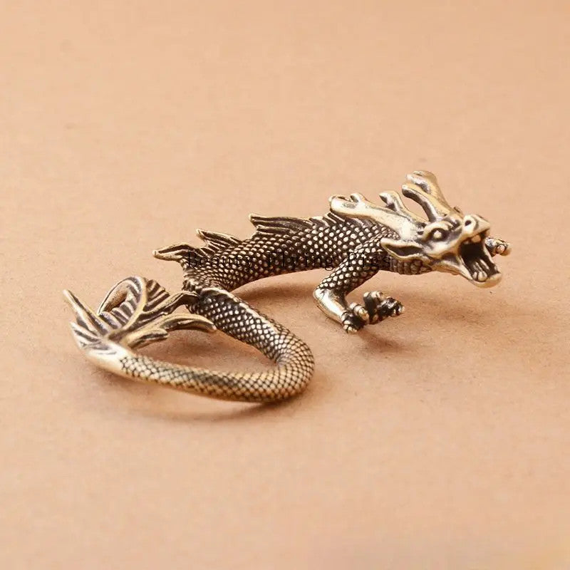 1Pc Chinese Retro Metal Zodiac Dragon Desktop Ornament Handmade Carving Tea Pet