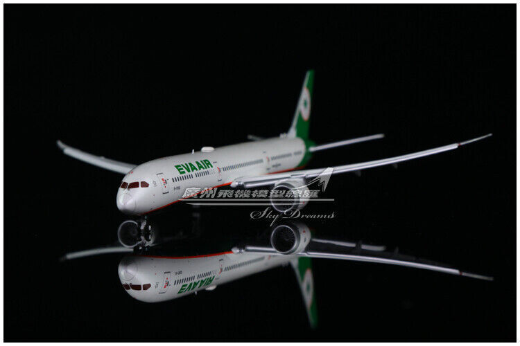 1:400 JC Wings EVA AIR BOEING 787-10 Passenger Airplane Flap Down Diecast Model