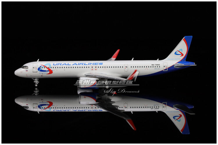 1:400 GeminiJets URAL AIRLINES BOEING A321neo Airplane Diecast Aircraft Model