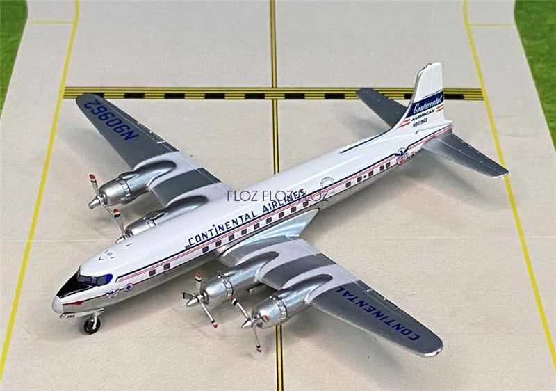 for AeroClassics for CONTINENTAL Airlines for Douglas DC-6 N90962 1:400 Model