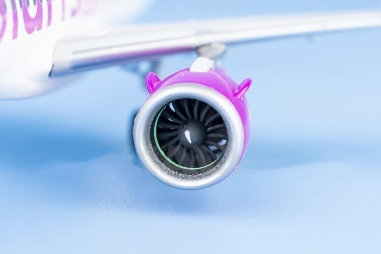 1:200 GeminiJets Volaris AIRBUS A320neo Passenger Plane Diecast Aircraft Model