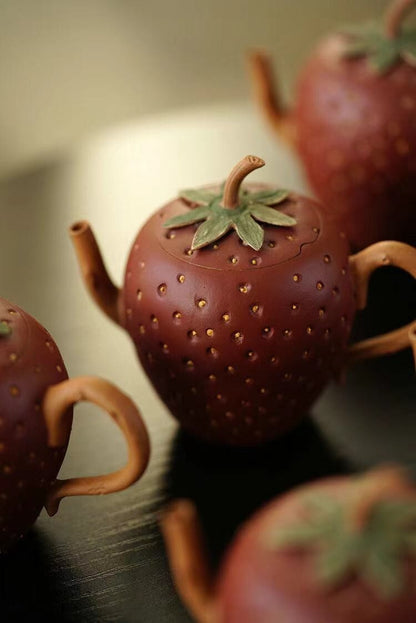 130cc Chinese Yixing Handmade Zisha Teapot Duan Clay Strawberry Gongfu Tea Pot