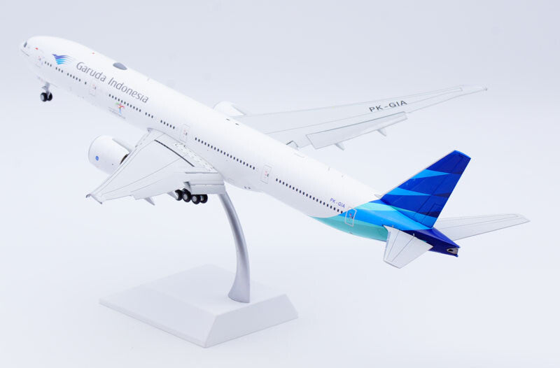 1:200 JC Wings Garuda Indonesia BOEING B777-300ER Flap Down Plane Diecast Model