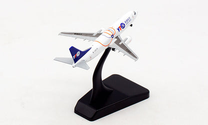 JC Wings YT Express for BOEING B737-300F B-2575 1/400 diecast model aircraft