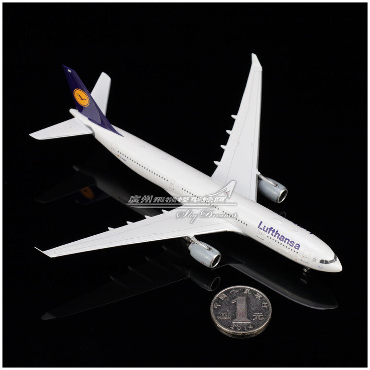 1:400 Phoenix Lufthansa AIRBUS A330-200 Passenger Aircraft Diecast Plane Model