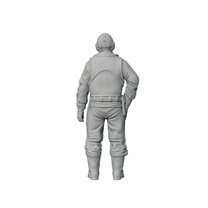 SSMODEL SSPR144500B 1/144 German Pilots WWII With AR-196 Aircraft