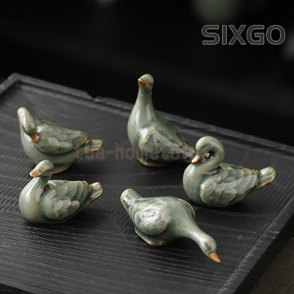 1Pc Exquisite Ceramic Cute Duck Tea Table Decoration Accessories Tea Pet
