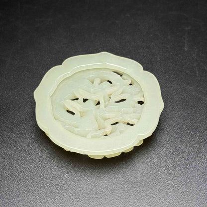 Chinese Natural Hetian Jade Hand-carved Exquisite Dragon Pendant 31223