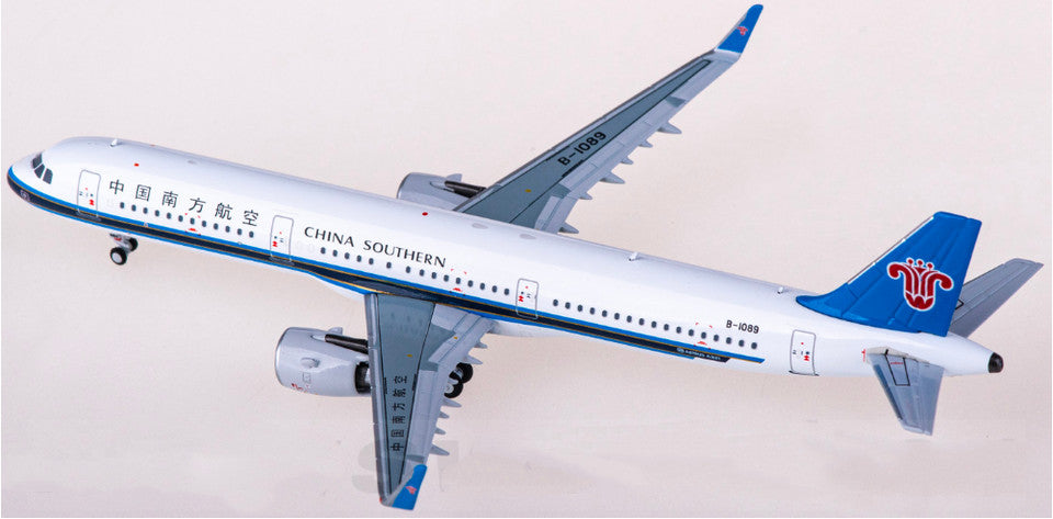 1:400 NG Model CHINA SOUTHERN AIRBUS A321neo Passenger Airplane Diecast Model