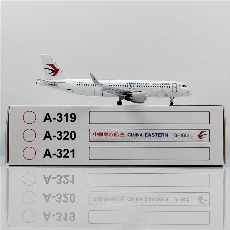 1:400 AeroClassics China Eastern A320 Passenger Airplane Diecast Model