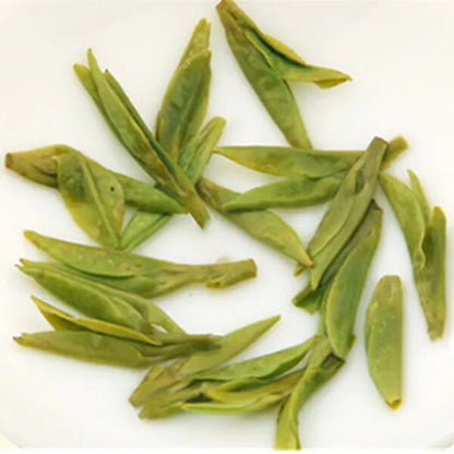 China Hangzhou Longjing Green Tea Leaves High Quality Organic Green Tea 250g