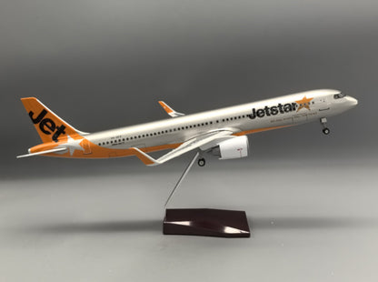 45CM 1:100 Jetstar AIRBUS A321neo Airplane Landing Gear Resin Aircraft Model