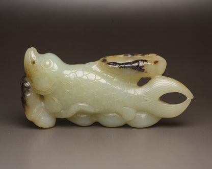 Chinese Natural Hetian Jade Carved Exquisite Fish Statue Figurine Collection Art