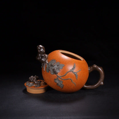 Chinese Yixing Zisha Clay Handmade Exquisite Teapot（松鼠葡萄 底款：蒋蓉）