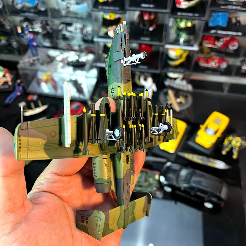 1: 100 A-10C Wart Pig Head Camo Coating Aircraft Model Alloy