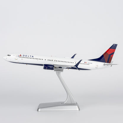 1:200 NGmodels Delta Air Lines Boeing 737-900ER Passenger Diecast Airplane Model