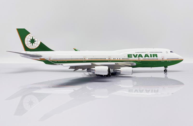 1:200 JC Wings Eva Air BOEING B747-400 Flap Down Airplane Diecast Aircraft Model