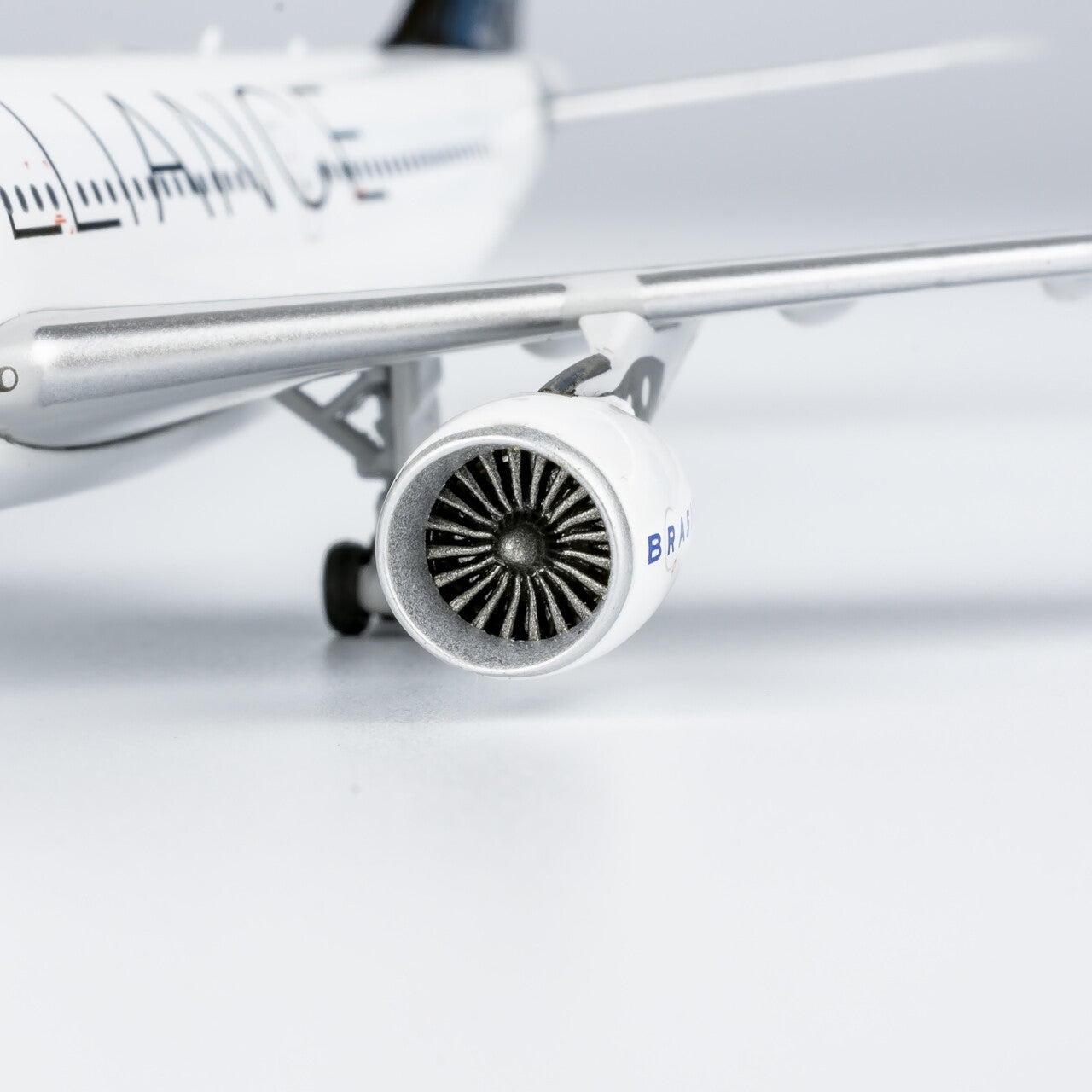 1:400 NG Model TAM STAR ALLIANCE AIRBUS A330-200 Airplane Diecast Aircraft Model