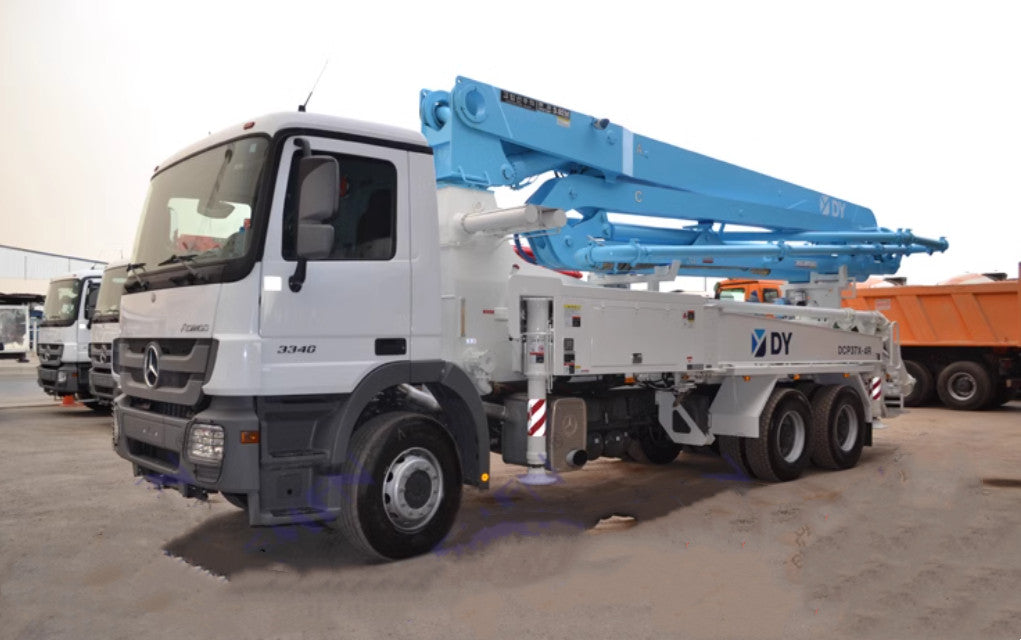 1:50 25CM DY Concrete Pump Truck Construction Machinery Equipment Diecast Model