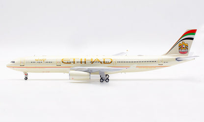 1:200 32CM InFlight ETIHAD AIRBUS A330-300 Airplane Diecast Plane Aircraft Model
