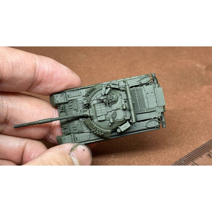 1/144 Ukrainian T-80UD Main Battle Tank Painted Finished Model