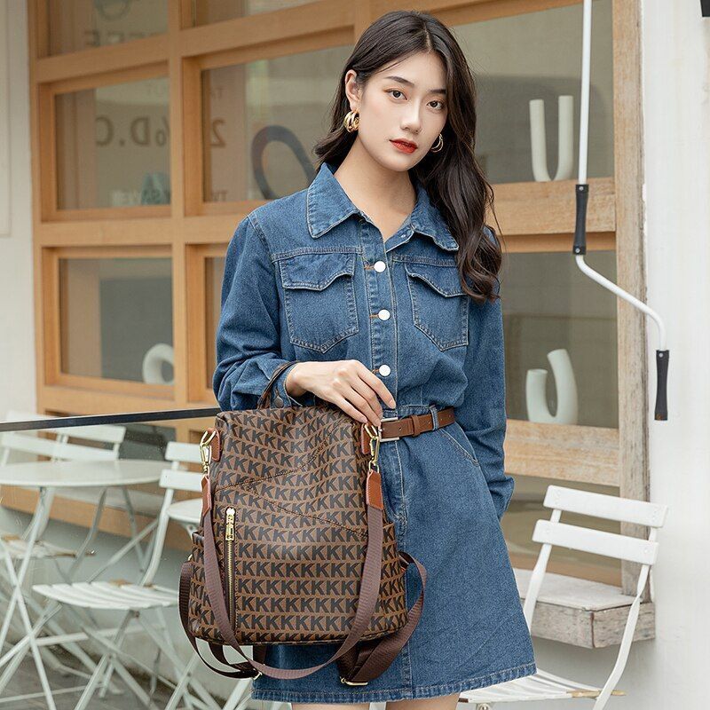 Fashion Backpack Genuine Leather Luxury Bag Large Travel Purse Size: 31*16*31 CM