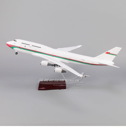 47CM 1:150 Royal Flight of Oman BOEING 747-400 Plane Landing Gear Resin Model