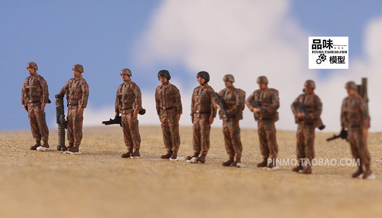 1/72 9Pcs Chinese Army 9-Man Model (Excluding Vehicles)