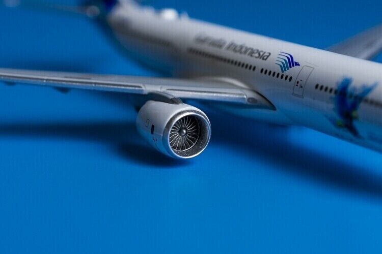 1:400 JC Wings Gruda Indonesia AIRBUS A330-900neo Passenger Plane Diecast Model