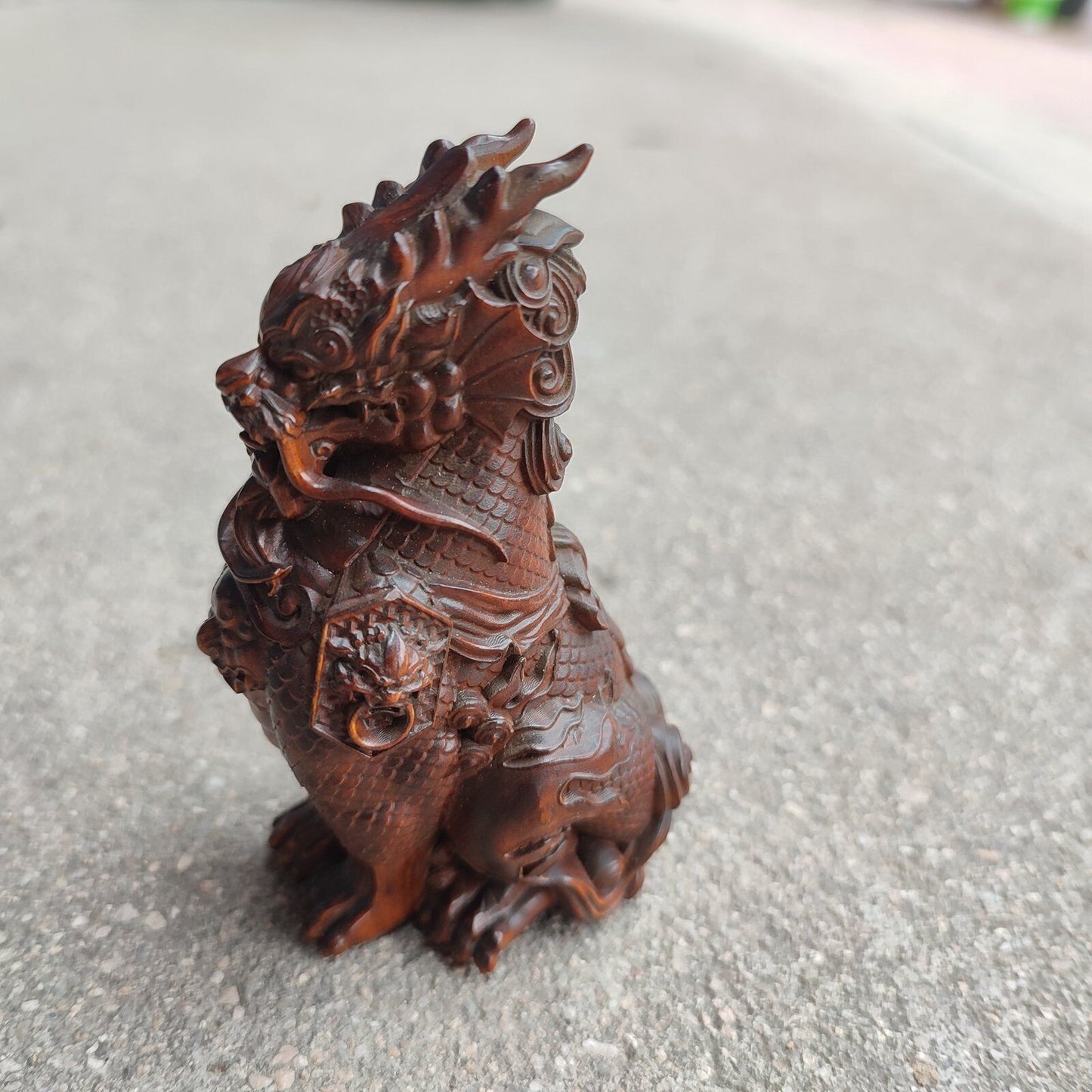 China Boxwood Wood Carving Chinese Dragon Statue Loong Sculpture Home Decor Desk