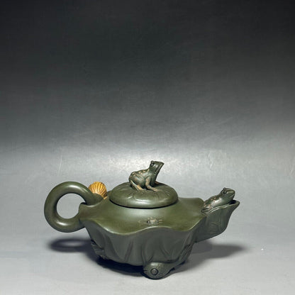 Chinese Yixing Zisha Clay Handmade Exquisite Teapot （荷叶青蛙壶 底款：蒋蓉）