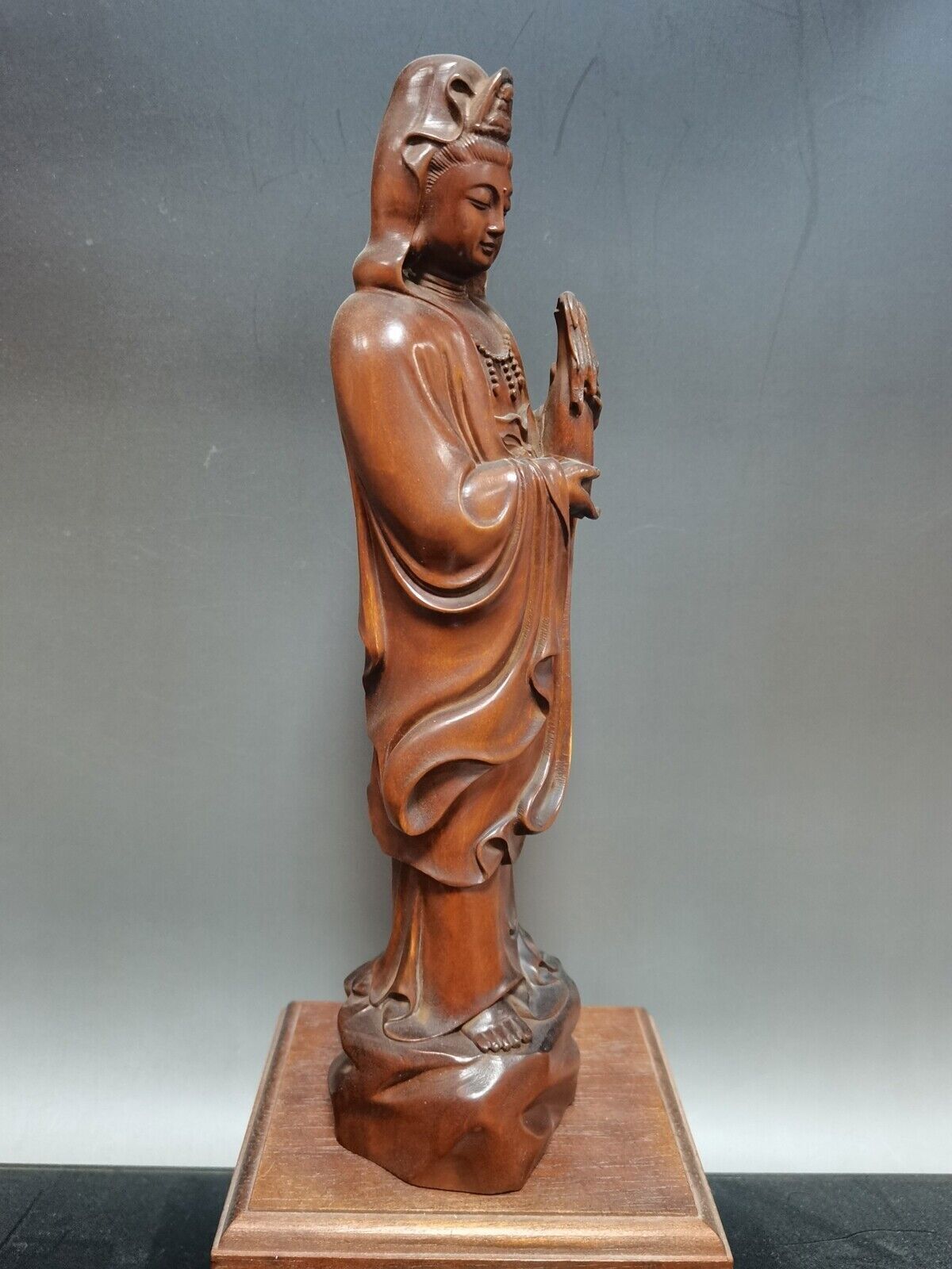 Chinese Antique Boxwood Carved Exquisite Guanyin Statue Home Decor Sculpture Art