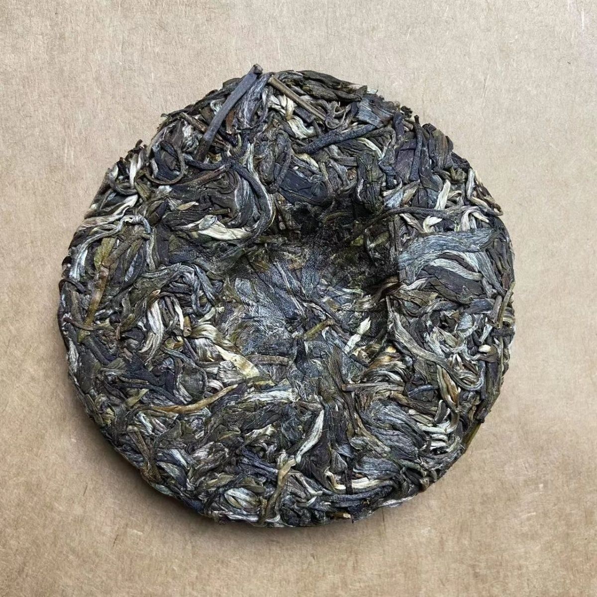 Puerh Tea Commemorative Cake Premium Raw Tea Strong Fragrance 100g Raw Tea