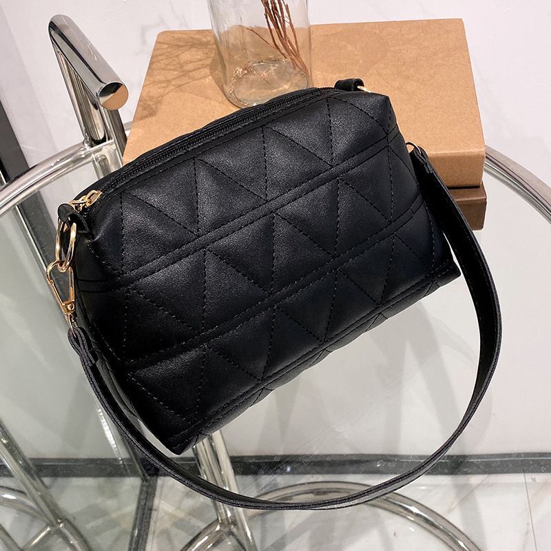 Handbags Retro Embroidery Synthetic Leather Shoulder Underarm Bag Hobos Handbags