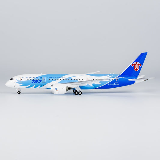 1:400 NG Model CHINA SOUTHERN BOEING 787-8 Aircraft Diecast Plane Airplane Model