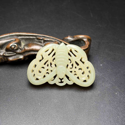 Chinese Natural Hetian Jade Hand-carved Exquisite Butterfly Pendant 31261