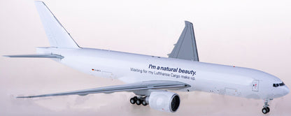 1:200 32CM JC Wings Lufthansa BOEING 777-200LRF Airplane Diecast Aircraft Model
