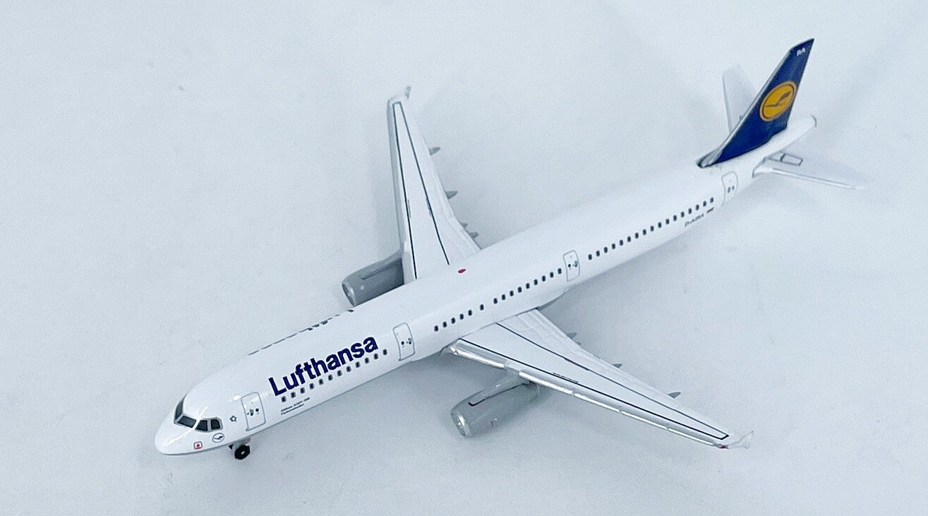 1:500 StarJets Lufthansa AIRBUS A321 Passenger Airplane Diecast Aircraft Model
