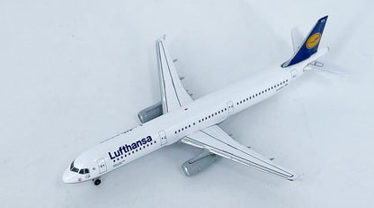 1:500 StarJets Lufthansa AIRBUS A321 Passenger Airplane Diecast Aircraft Model