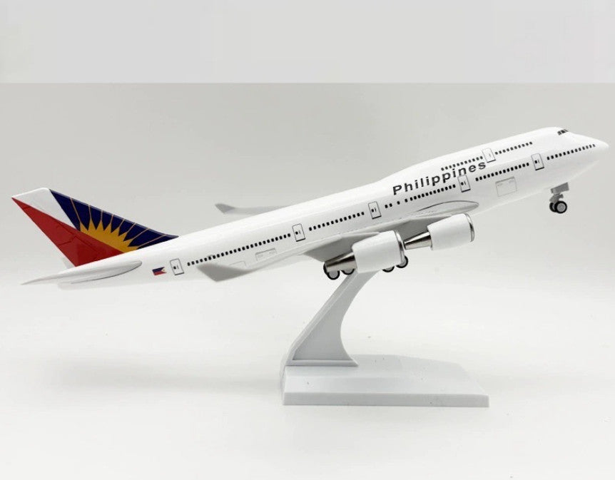 30CM Philippines BOEING 747-400 Airplane Landing Gear Resin Aircraft Model