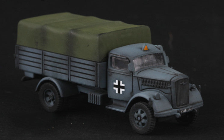 PINMO GERMAN Opel Transport truck Winter camouflage 1/72 Plastic Truck Model