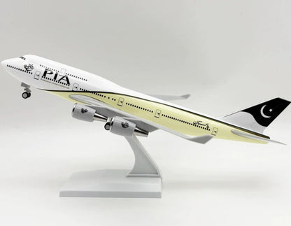 30CM PIA Pakistan BOEING 747-400 Airplane Landing Gear Resin Aircraft Model