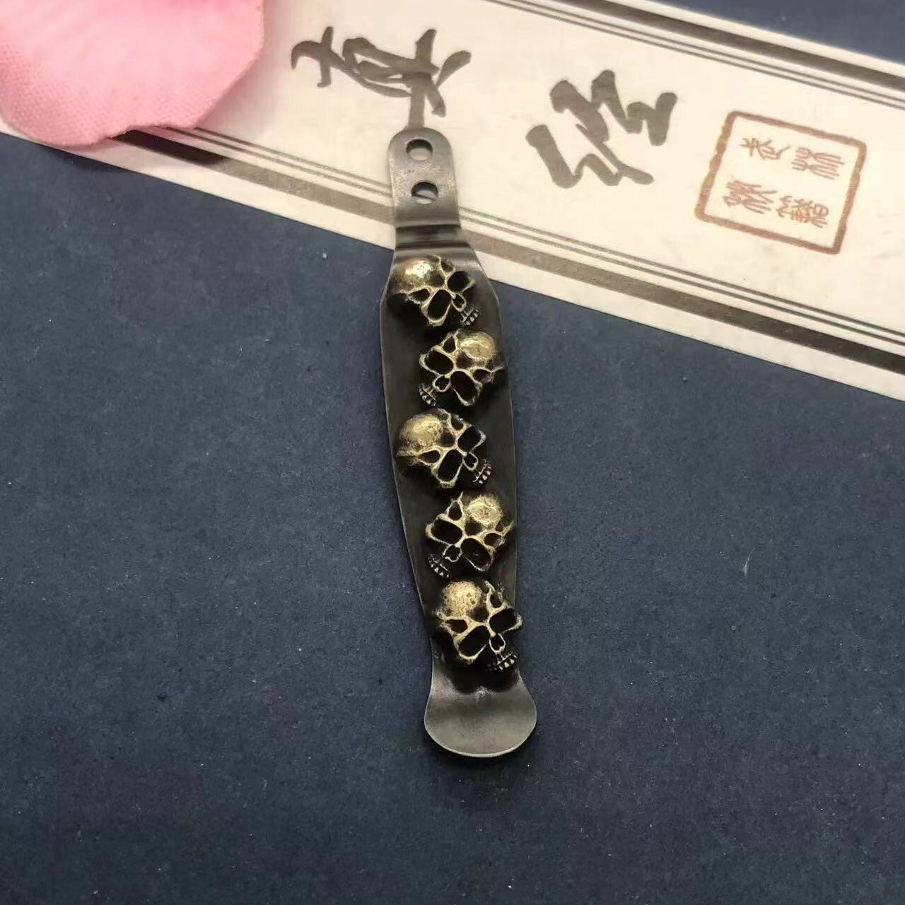 One Brass 5-Skull + Stainless Steel Pocket Clip for Rick Hinderer XM18 3.5”